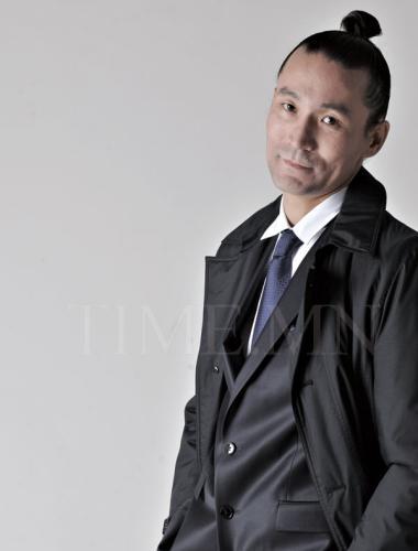 Нисванис-ийн Амгаа уран бүтээл хийхгүй залхуурч хойш суусан уу?